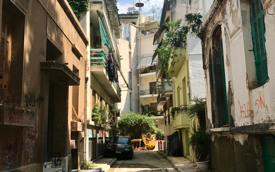 στα-ξεχασμένα-στενά-της-κυψέλης-κρόνο-2191978