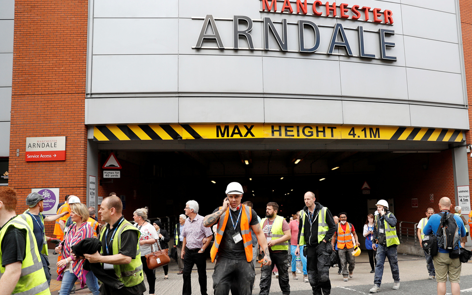 μάντσεστερ-μόνος-του-ενδέχεται-να-κατ-2191622