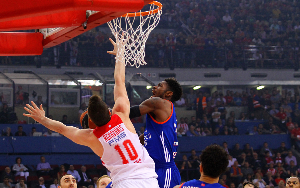 ξανά-στην-πόλη-ο-ολυμπιακός-για-τον-τέτ-2187933