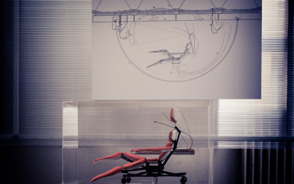 το-σύμπαν-του-τάκη-ζενέτου-2192023