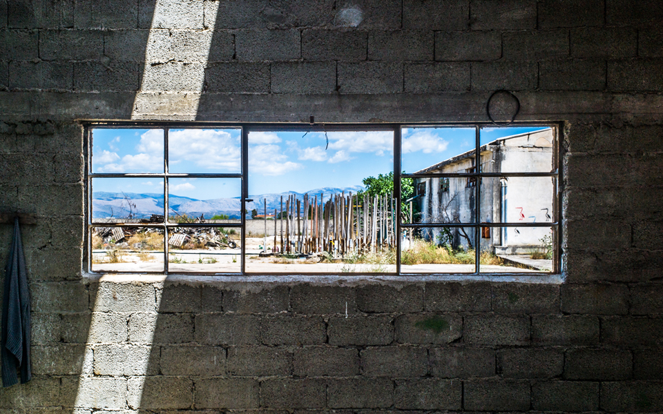 ανάμεσα-στο-αργος-και-στις-μυκήνες-ένα-2194187