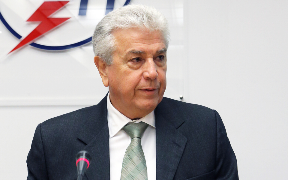 η-δεη-αξιολογεί-το-προσωπικό-της-2194429