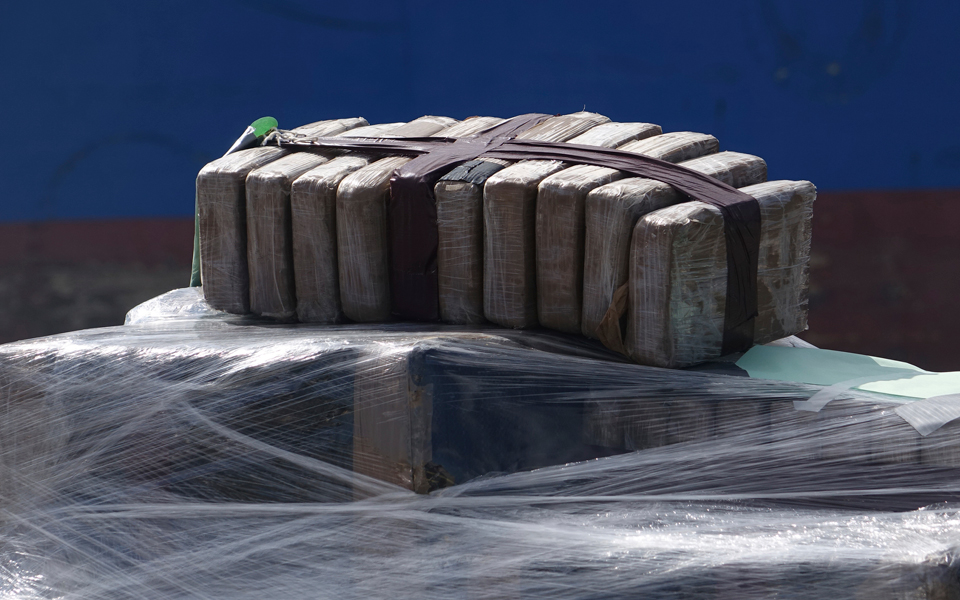 το-άγνωστο-παρασκήνιο-πίσω-από-τους-2-τό-2196787