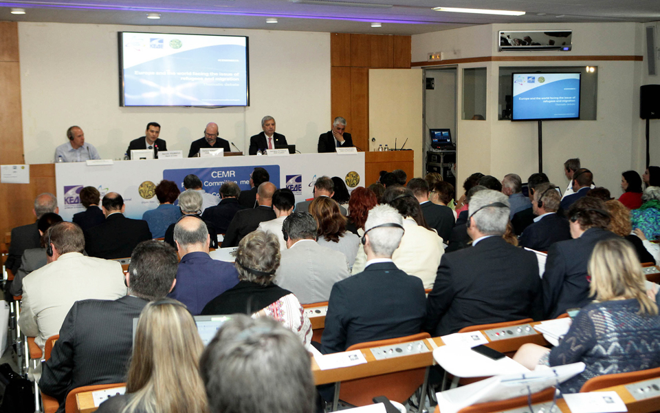 επί-ποδός-οι-κάτοικοι-της-χίου-2194742