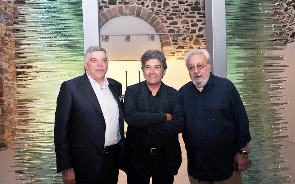 ο-εφοπλισμός-επιστρέφει-ξανά-στην-ερμ-2194786