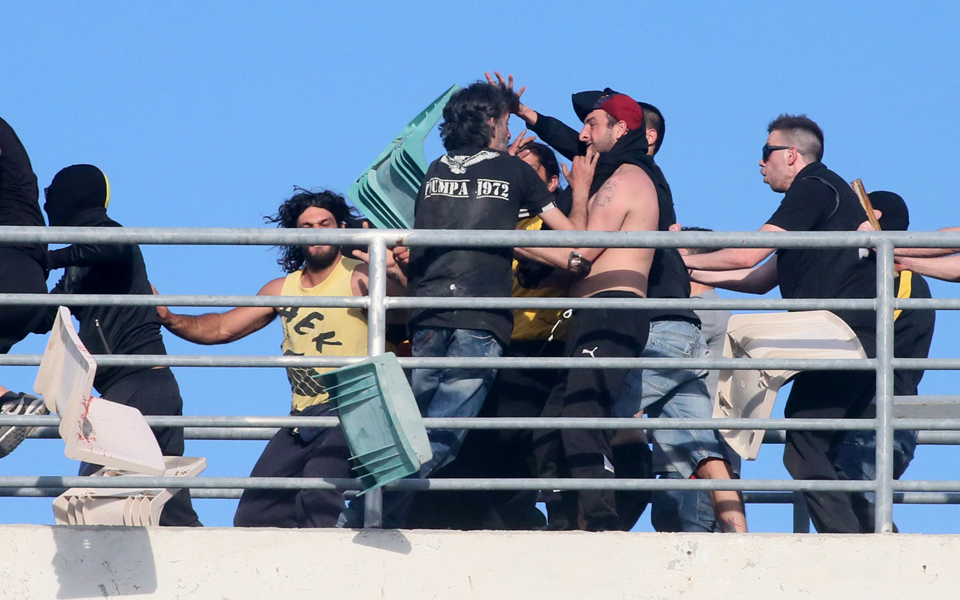 ποδόσφαιρο-tακτικοί-και-αυτόφωρο-στο-τ-2195354