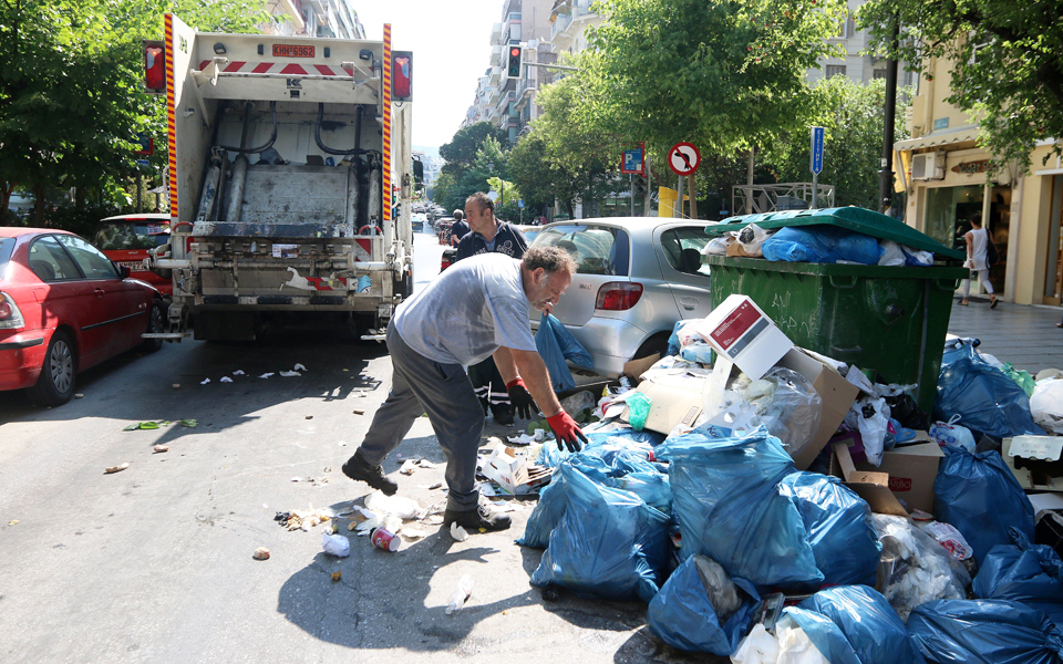 συνεχίζουν-παρά-την-παρέμβαση-του-πρω-2197286