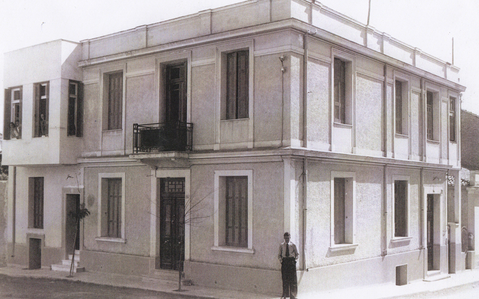 τα-κτίρια-της-αθήνας-σε-ένα-σάιτ-2197810