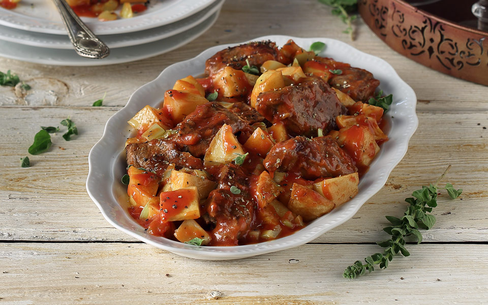 πολίτικο-μοσχαράκι-με-πατάτες-2193958