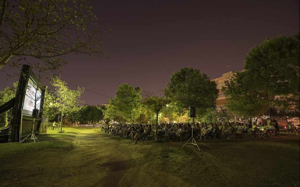 στης-μιας-βραδιάς-τα-θερινά-2196633