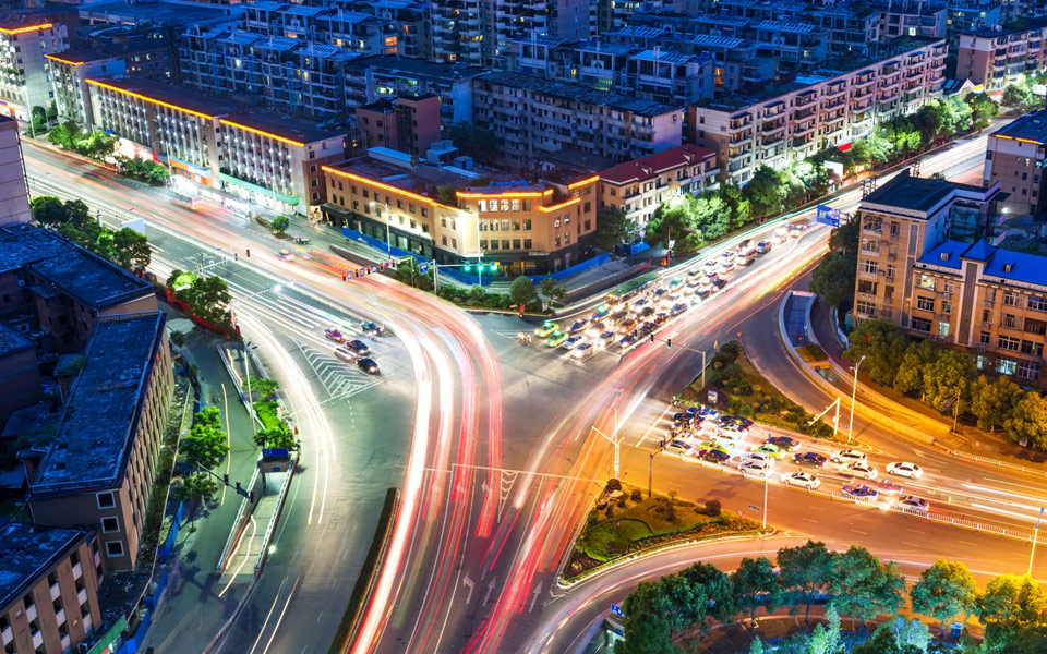 η-πρώτη-μεγάλης-κλίμακας-υλοποίηση-δι-2194586