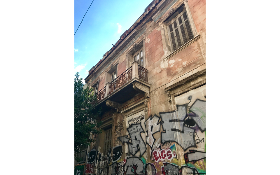 ζητήματα-αστικού-κάλλους-μπροστά-σε-έ-2192959