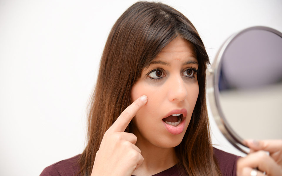 μαύροι-κύκλοι-γύρω-από-τα-μάτια-2195248