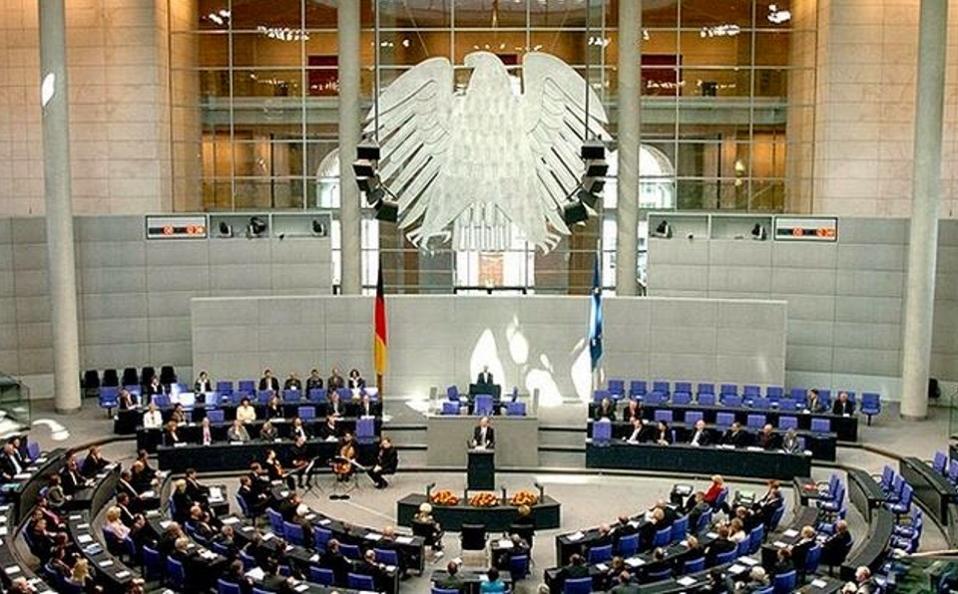 bundestag-αναβάλλεται-η-συνεδρίαση-της-επιτρ-2196186