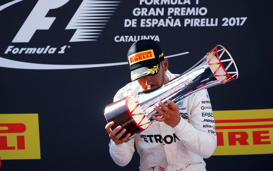 στο-μπακού-η-φόρμουλα-1-με-βόμβες-από-τ-2196774