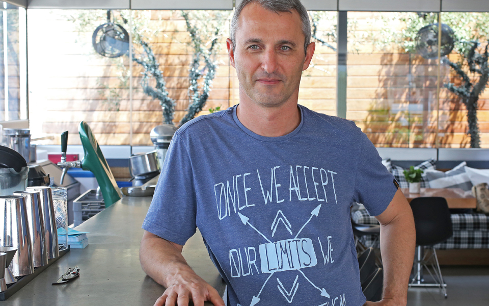 eσκόλ-νεβό-με-ενδιαφέρει-να-γράφω-για-2193014