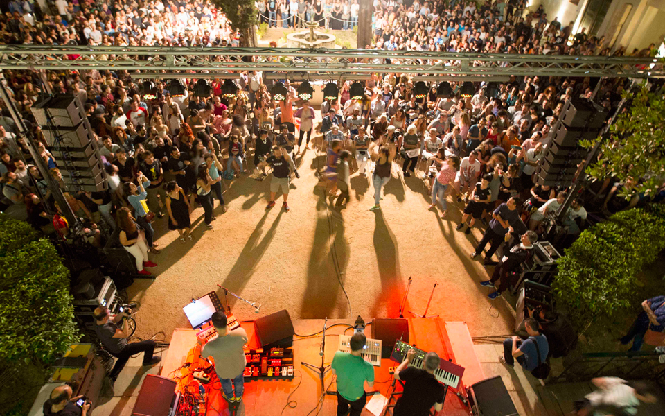 ολη-η-χώρα-ένα-μουσικό-πεντάγραμμο-2196194