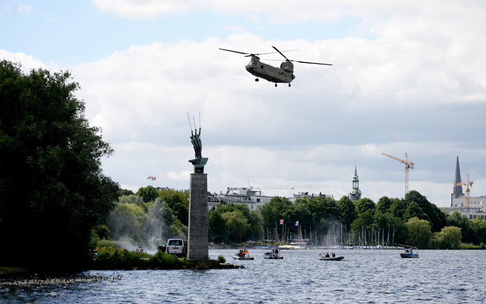 πρώτη-συνάντηση-τραμπ-πούτιν-στο-αμβ-2198499