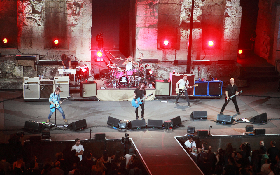 we-will-rock-you-από-τους-foo-fighters-στο-ηρώδειο-2199676