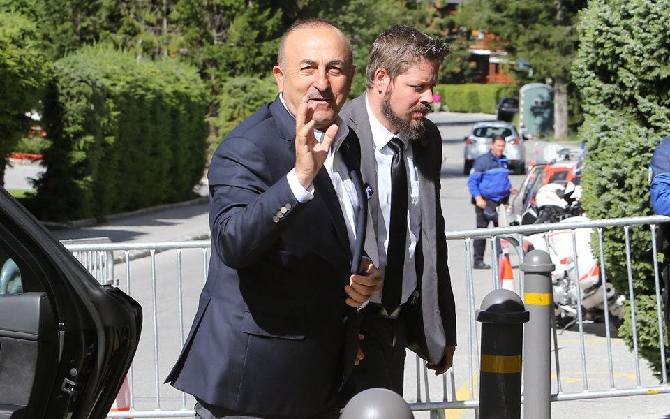 χαμηλό-βαρομετρικό-με-την-αγκυρα-2199983