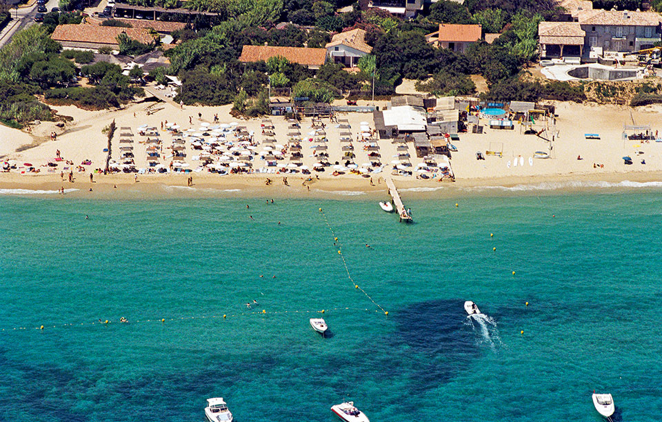 ντόλτσε-βίτα-στον-αφρό-2199885