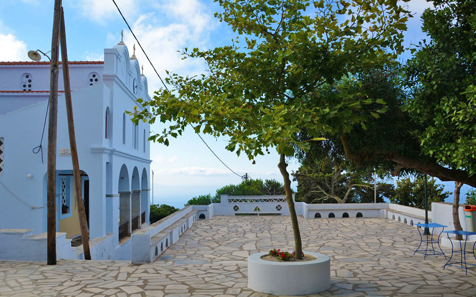 ξένοι-κατέλαβαν-τον-αρνάδο-2200908