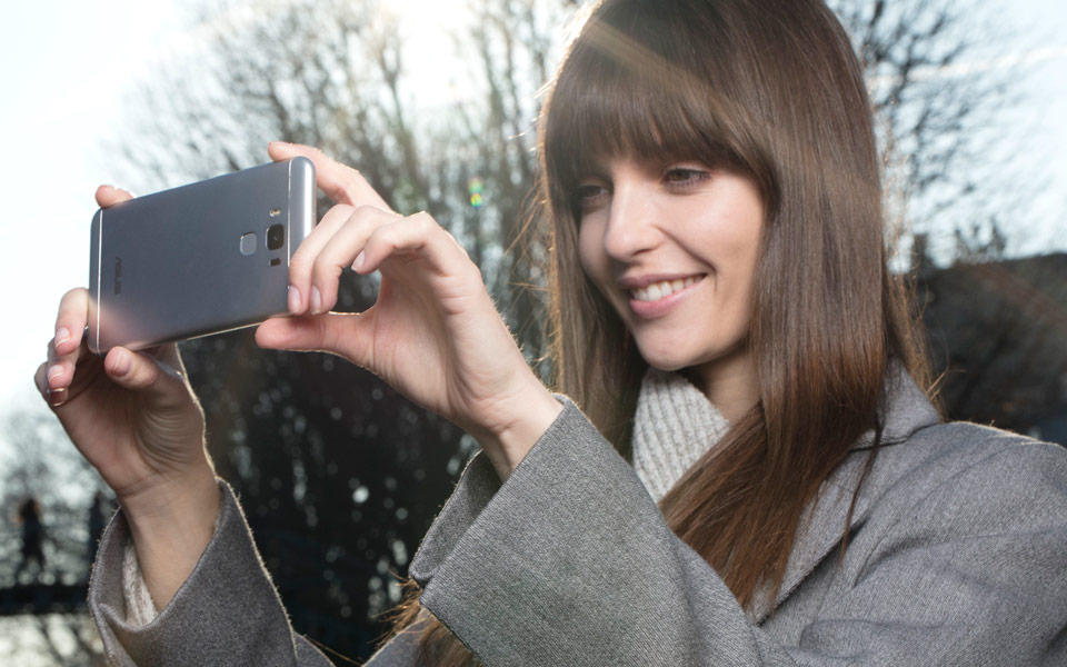 η-asus-λανσάρει-τη-νέα-σειρά-smartphones-zenfone-στην-ελλάδ-2199543