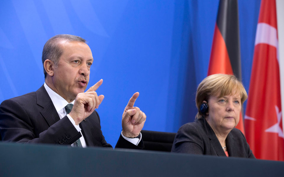 οπισθοχώρηση-ερντογάν-με-μηνύματα-συ-2201532