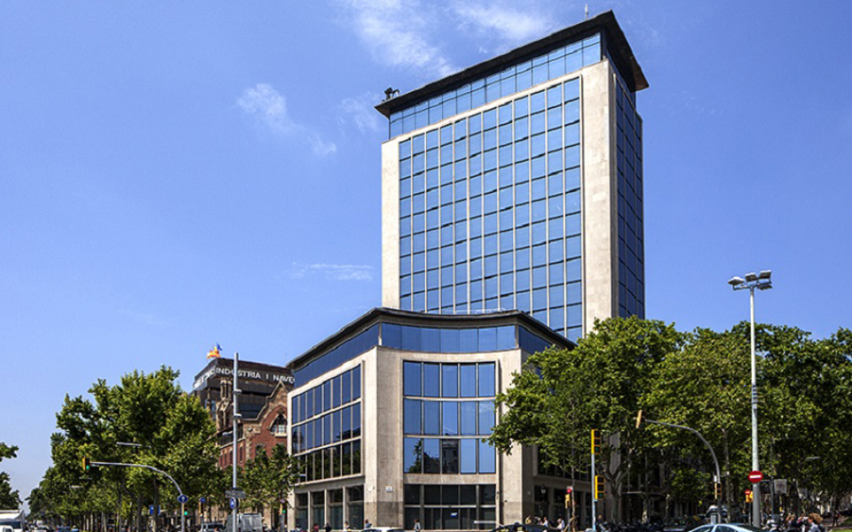 h-seat-στην-καρδιά-της-βαρκελώνης-2200179