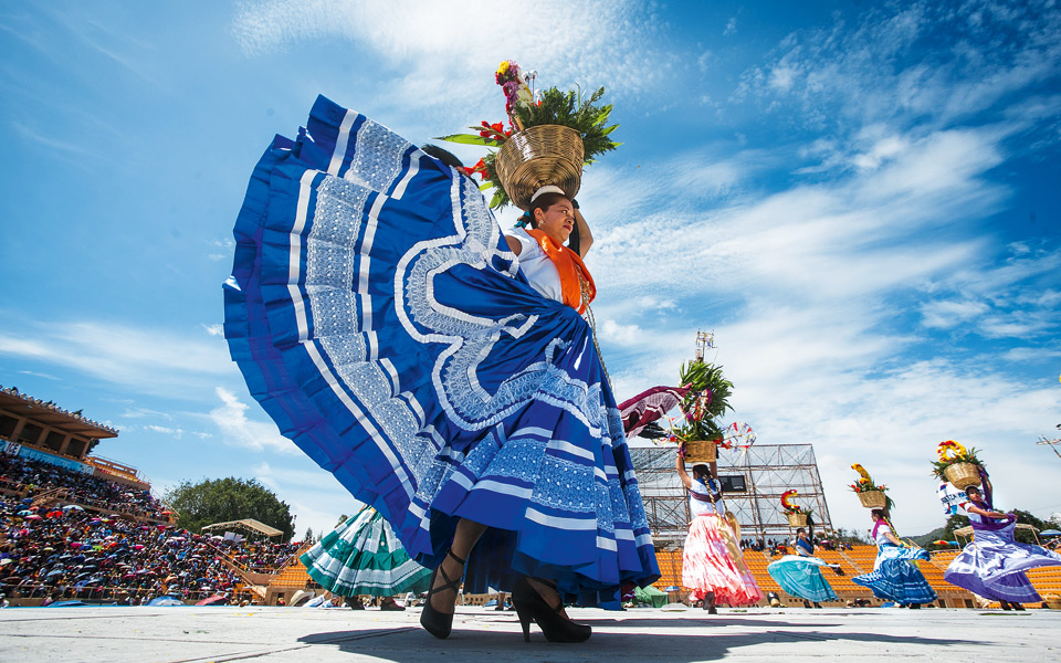 μήνας-γιορτής-2201173