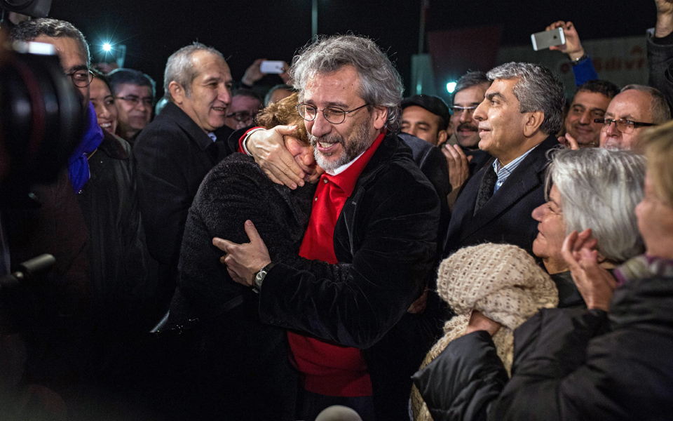 ημερολόγιο-φυλακής-στην-τουρκία-του-ε-2200994