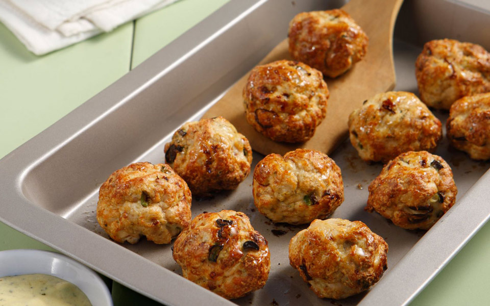 7-μυστικά-για-ζουμερά-τραγανά-κεφτεδάκ-2201946