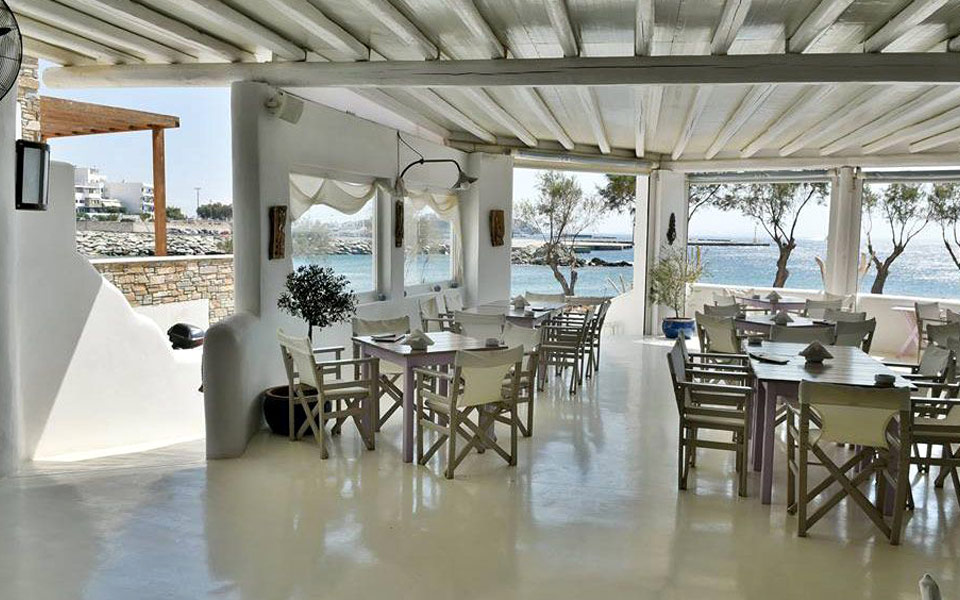 μπουρού-νόστιμα-οικεία-και-με-άποψη-2198353