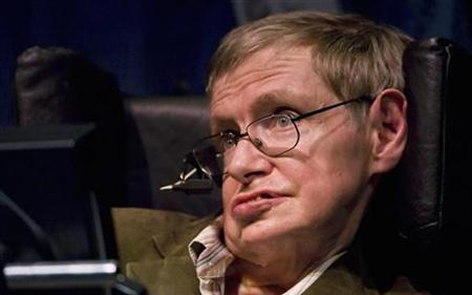 στίβεν-χόκινγκ-ο-τραμπ-θα-κάνει-τη-γη-2198176