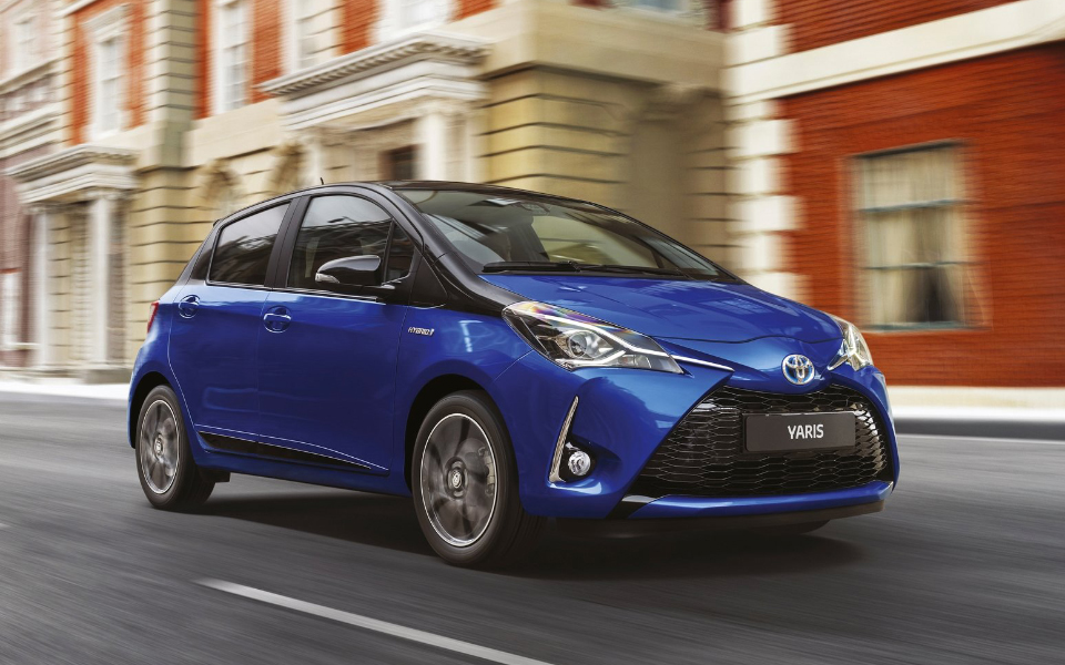 δοκιμη-toyota-yaris-1-5-active-go-gray-2200417