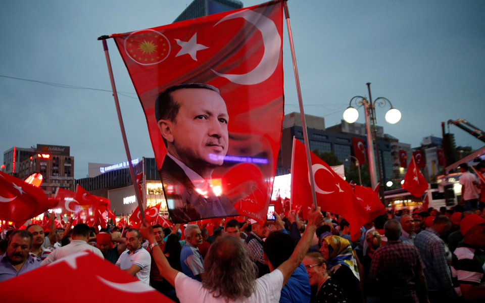 την-άμεση-σύλληψη-του-γκιουλέν-ζητά-ο-κ-2200617