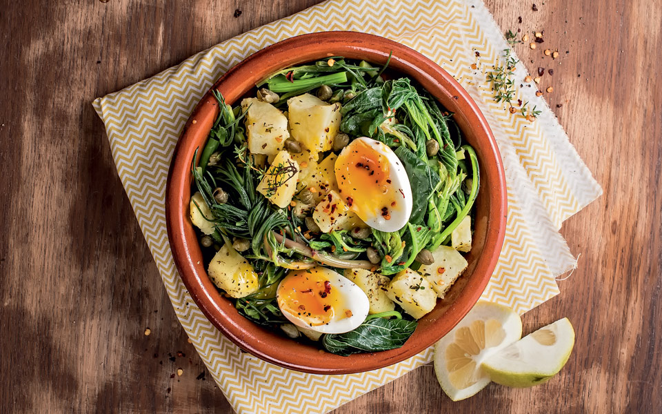 βλίτα-και-αλμυρίκια-με-πατάτες-και-αυγ-2198679