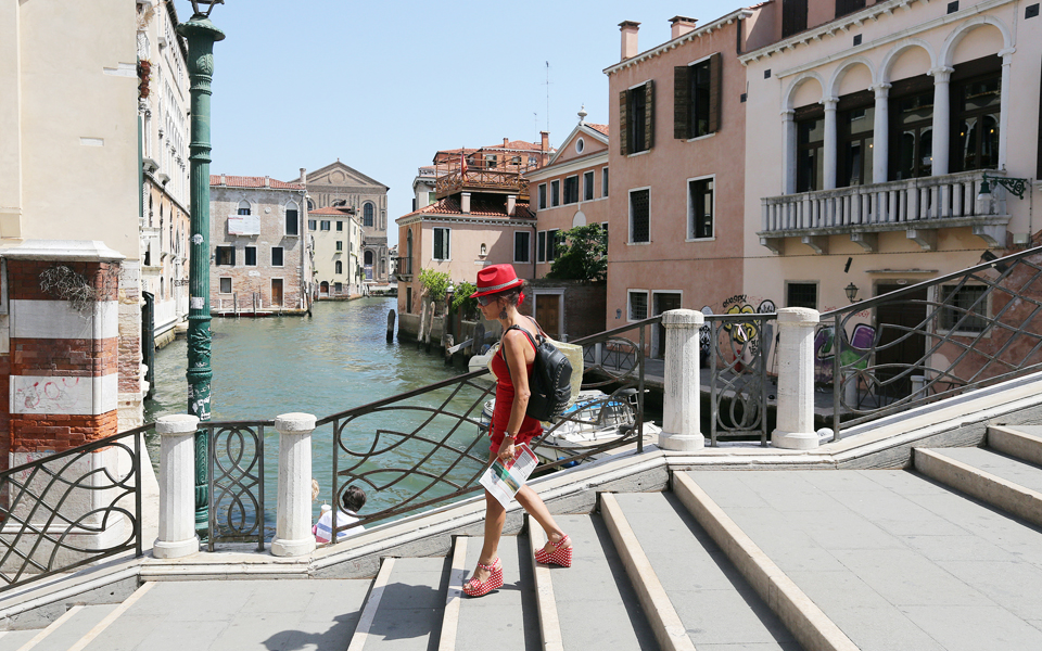 οι-τουρίστες-ενοχλούν-πια-τους-κατο-2203703