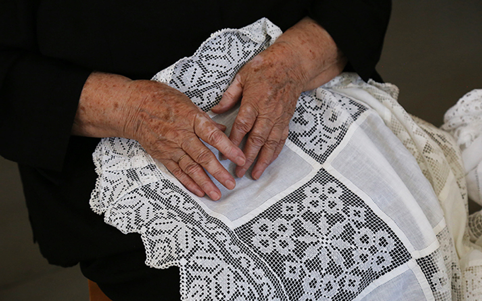 η-σχολή-υφαντουργίας-στην-τήνο-θέλει-ν-2204310