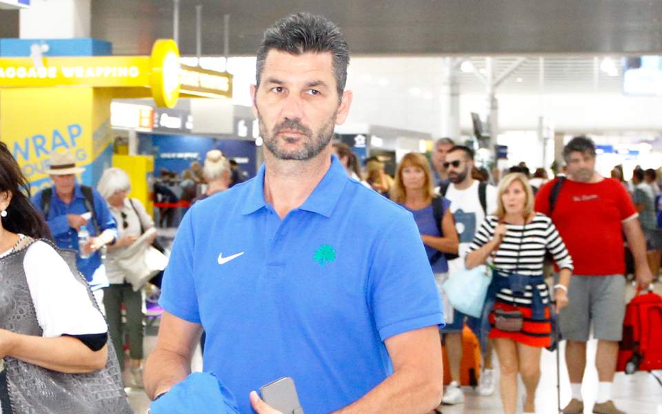 ουζουνίδης-εδώ-φαβορί-εμείς-2205036