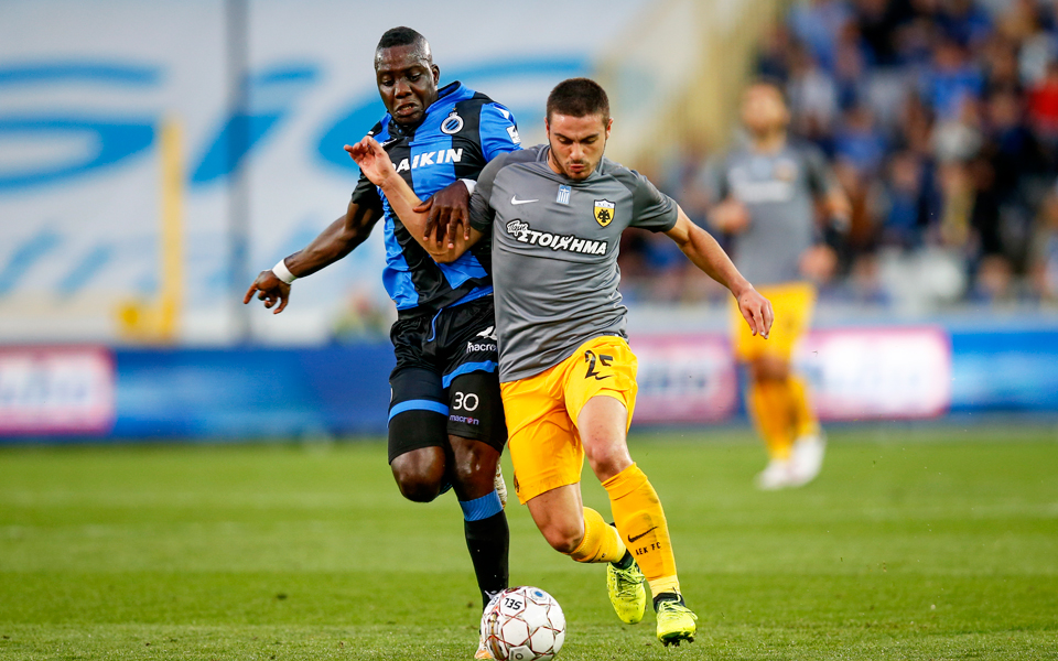 ζωντανή-η-αεκ-στην-μπριζ-2205196