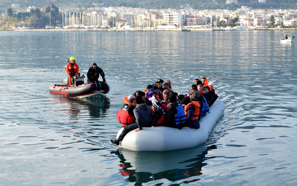 εξακόσιες-αφίξεις-προσφύγων-σε-ένα-24ωρ-2205800
