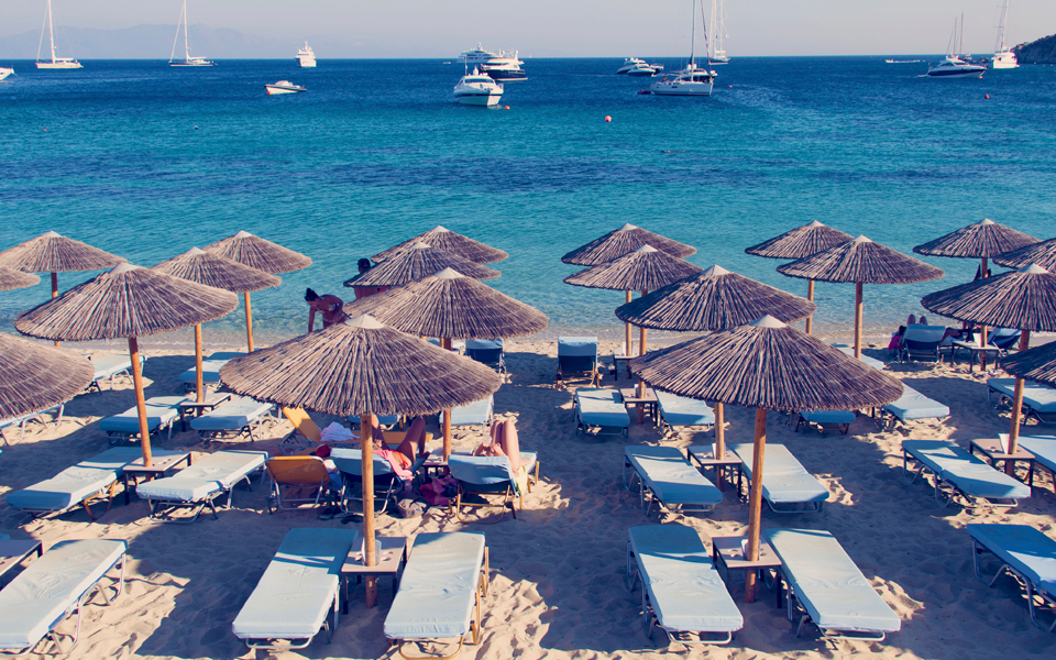 χαμηλό-μίσθωμα-σε-χρυσοφόρες-παραλίε-2205875