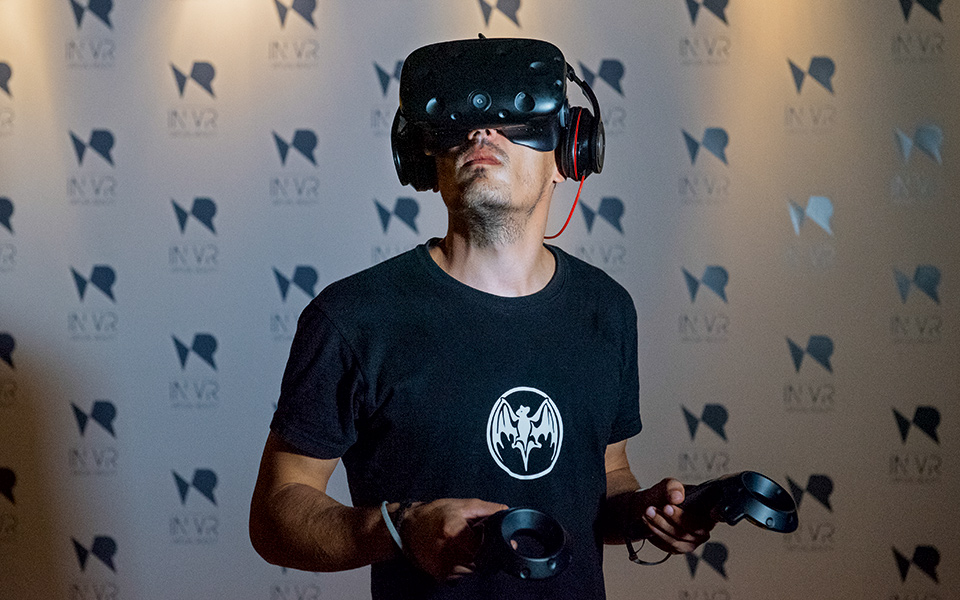 εικονική-πραγματικότητα-η-νέα-μανία-2207027