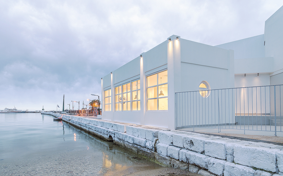 το-καλοκαιρινό-κατεπείγον-της-αγάπ-2204169