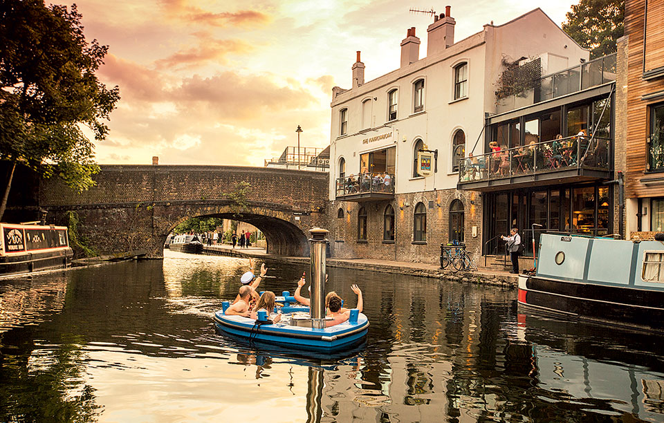 και-το-τζακούζι-φεύγει-2205154