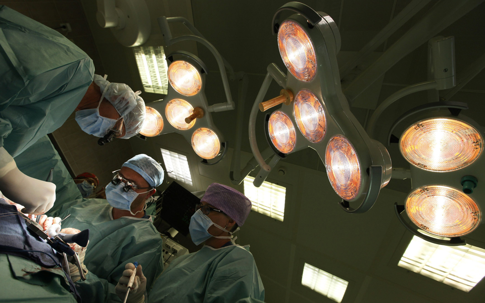 μεταμόσχευση-δέρματος-σώζει-ασθενή-π-2202928