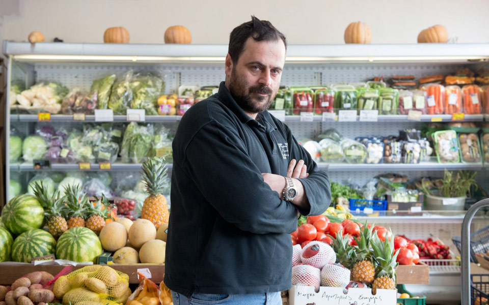 μαναβική-από-το-μπακάλικο-2204340