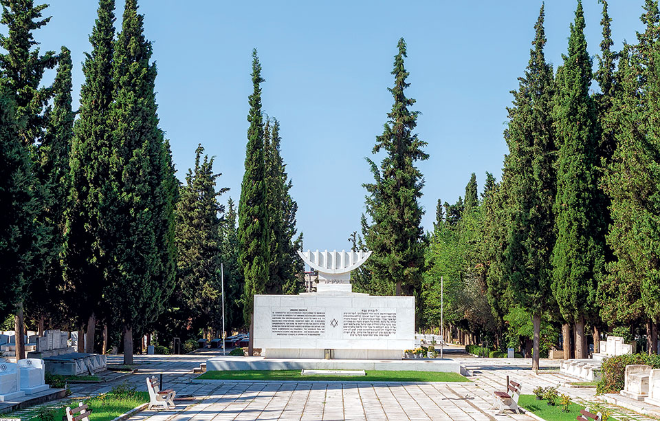 προβολή-των-μνημείων-πολέμου-2203344