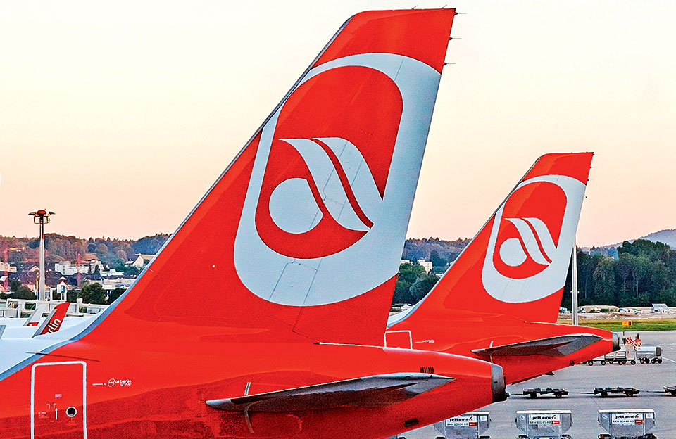 καταρρέει-η-αir-berlin-2205166